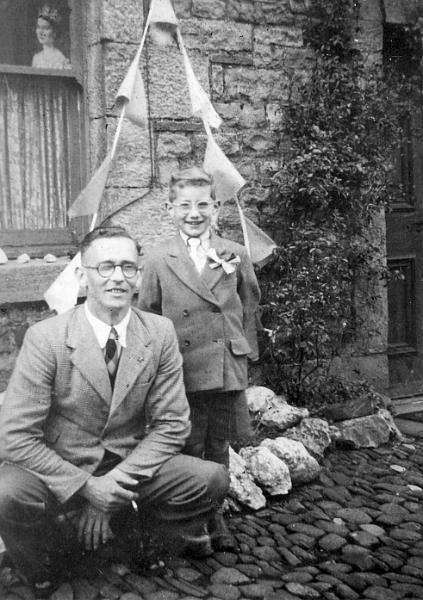 William and Micky Metcalfe 1953.JPG - William ( Billy ) and Micky Metcalfe, Church Street, Long Preston 1953.